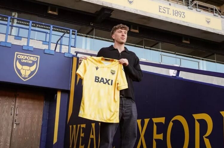 Gabung Oxford United dan Setim dengan Marselino Ferdinan, Ole Romeny Samai Catatan 4 Pemain Timnas Indonesia 1 PEMAIN BARU— Ole Romeny saat diperkenalkan sebagai pemain baru Oxford United.