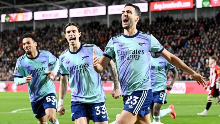 Comeback dan Menang 3-1, Arsenal Terus Pepet Liverpool 1 KEMENANGAN— Arsenal mengawali tahun dengan kemenangan di kandang Brentford. Pada pertandingan di Gtech Community stadium, Kamis (2/12) dini hari WIB, Arsenal tertinggal duluan namun berhasil membalikan keadaan dan menang dengan skor 3-1 atas Brentford.