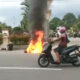 Bakar Motor Sendiri Gegara Ditilang Polisi