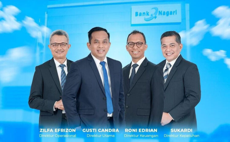 Bank Nagari Hadirkan Promo KPR Berhadiah 1 DIREKSI BANK NAGARI— Dari kiri ke kanan, Direktur Operasional Zilfa Efrizon, Direktur Utama Gusti Candra, Direktur Keuangan Roni Edrian dan Direktur Kepatuhan Sukardi.