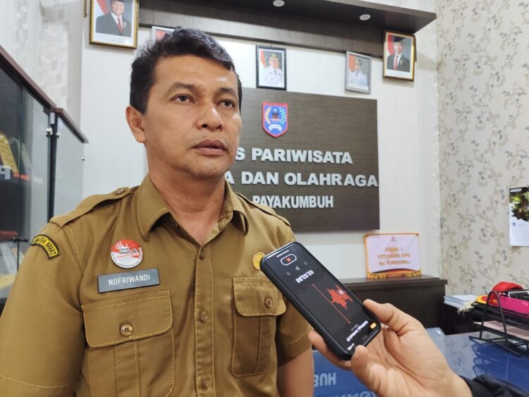 Hadapi Porprov, Disparpora Siapkan Anggaran Rp2 Miliar 1 WAWANCARA—Kepala Dinas Pariwisata Pemuda dan Olahraga Kota Payakumbuh, Nofriwandi saat wawancara.