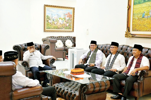 TEMU RAMAH— Jelang Upacara HAB ke-79 Kemenag Agam, Sekda Edi Busti gelar temu ramah dengan jajaran Forkopimda Agam, Jumat (3/1) di Rumah Dinas Bupati.
