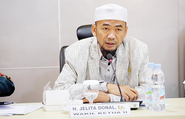 Jelita Donal Kritisi Pengurangan Masa Tinggal Haji, Untuk Menghemat Biaya Perjalanan, 41 Hari menjadi 30 Hari 1 Jelita Donal
Wakil Ketua Komite III (DPD) RI