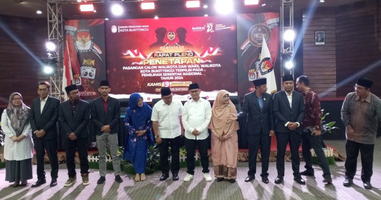 Ramlan-Ibnu Resmi Ditetapkan sebagai Wako dan Wawako Bukittinggi 1 PENETAPAN— KPU Kota Bukittinggi secara resmi menetapkan pasangan Ramlan Nurmatias dan Ibnu Azis sebagai Wako dan Wawako Bukittinggi terpilih dalam Pilwako 2024. Keputusan tersebut diumumkan dalam Rapat Pleno Penetapan Pasangan Calon Terpilih yang digelar pada Kamis (9/1).