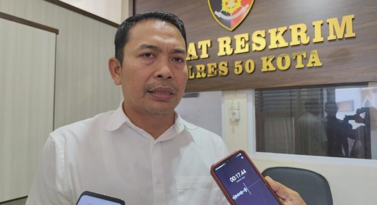 Penyidikan Kasus Dugaan Money Politik di Kabupaten 50 Kota Dihentikan 1 KETERANGAN—Kasat Reskrim Polres Lima Puluh Kota Iptu. Repaldi. saat berikan keteranganj pada wartawan.