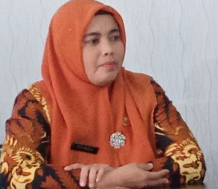 Kepala Dinas Kominfo Kabupaten Solok Teta Midra