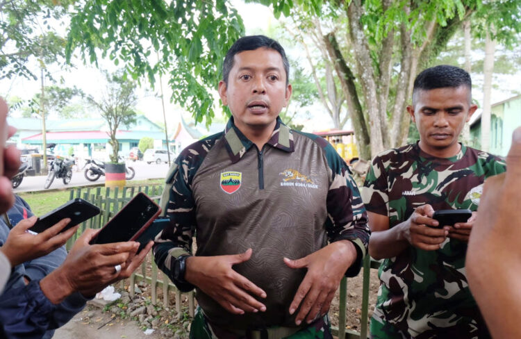 Waspada Penipuan Pengadaan Program Makan Bergizi Gratis, Pengusaha Kuliner jadi Korban, Uang Rp 42 Juta Lenyap 1 Dandim 0304/Agam, Letkol Arm Bayu Ardhiyta Nugroho saat diwawancarai awak media.