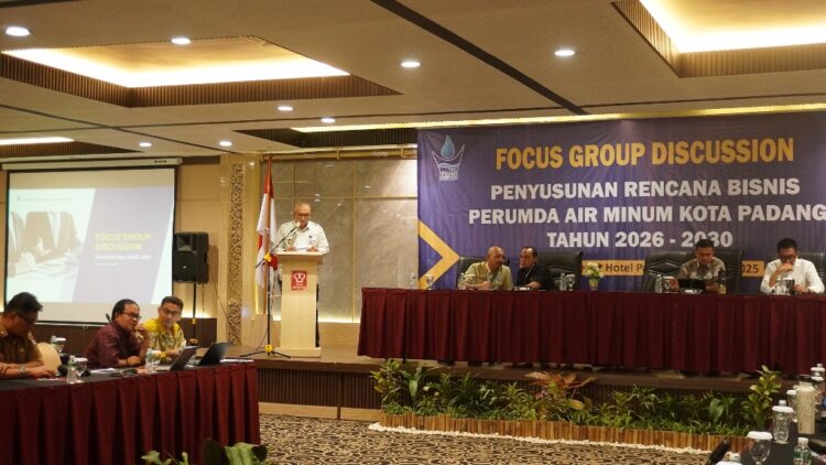 Perumda AM Kota Padang Harus Berikan Pelayanan Maksimal 1 Perumda AM Kota Padang Harus Berikan Pelayanan Maksimal