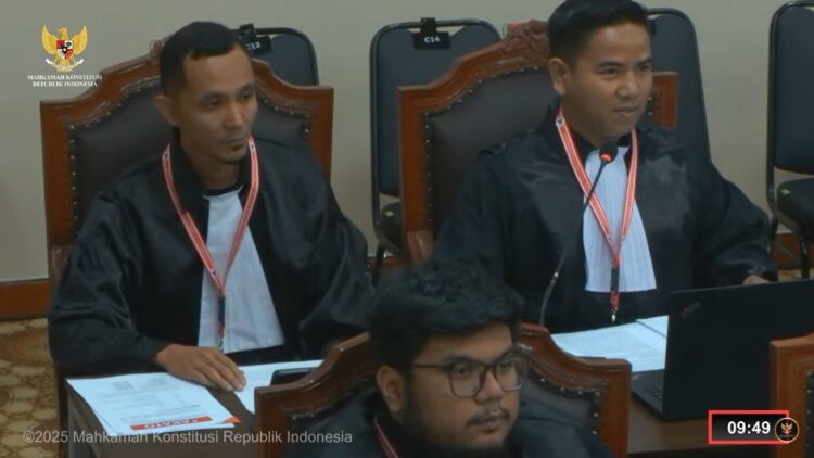 Sidang Sengketa Pilkada Limapuluh Kota, Pihak Terkait Bantah Ijazah Safni Cacat Hukum dan Dalil TSM 1 SIDANG SENGKETA PILKADA— Kuasa Hukum pasangan Safni-Rito menghadiri sidang PHP di Mahkamah Konstitusi RI, di Jakarta.