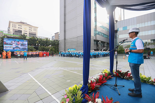 Peringati Bulan K3 Nasional 2025, PLN Tegaskan Komitmen Zero Harm Zero Loss 1 Apel Siaga--PT PLN (Persero) menggelar Apel Siaga Gabungan dalam rangka memperingati bulan Keselamatan dan Kesehatan Kerja (K3) Nasional 2025 di Kantor Pusat PLN, Jakarta, Jumat (10/01).