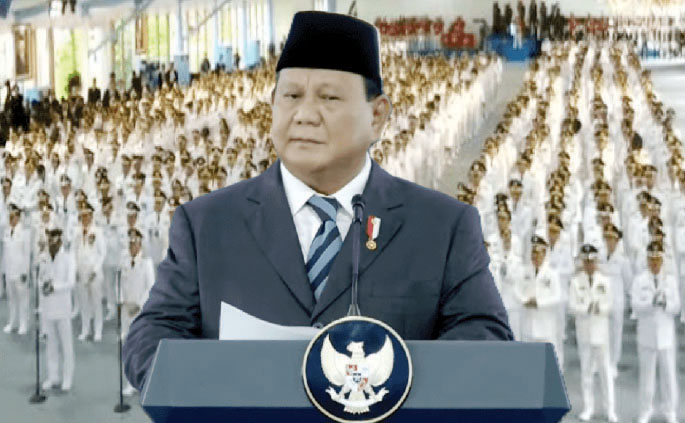 Lantik 961 Kepala Daerah Terpilih, Prabowo: Saudara Pelayan Rakyat, Harus Bela Kepentingan Rakyat 1 BERI ARAHAN— Presiden Prabowo Subianto memberikan arahan kepada 961 kepala daerah yang dilantik secara serentak di halaman Istana Negara, Jakarta, Kamis (20/2).