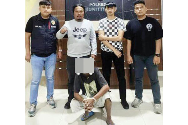 Parah! Pria Paruh Baya Cabuli Anak Tetangga, Berkali-kali Beraksi di Rumah, Korban Diimingi Uang Jajan 1 CABULI ANAK TETANGGA— Pelaku S yang mencabuli anak tetangganya ditangkap jajaran Satreskrim Polresta Bukittinggi.