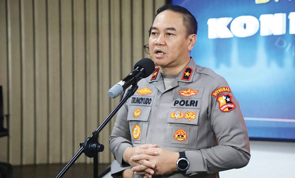 Polri Pastikan Situasi Tetap Kondusif Jelang Putusan Sengketa Pilkada di MK 1 BERI KETERANGAN— Karo Penmas Divisi Humas Polri, Brigjen Pol Trunoyudo Wisnu Andiko memberikan keterangan pers terkait situasi Kamtibmas menjelang putusan sengketa Pilkada di MK.