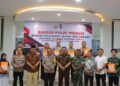 Baksos Polri Presisi, Polres Pessel Bagikan Paket Sembako untuk Mahasiswa dan Warga 11 Baksos Polri Presisi, Polres Pessel Bagikan Paket Sembako untuk Mahasiswa dan Warga