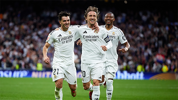 MENTAL JUARA— Real Madrid kembali menunjukkan mental juara mereka setelah menaklukkan Girona dengan skor 2-0 dalam lanjutan La Liga Spanyol, Minggu (23/2).