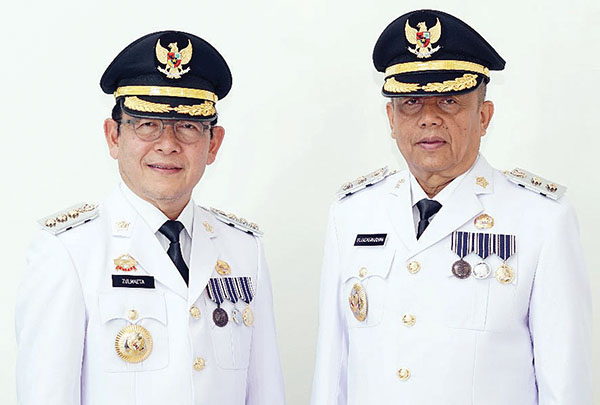 Zulmaeta dan Elzadaswarman Dilantik jadi Wali kota dan Wakil Wali Kota Payakumbuh, Siap Bekerja dengan Penuh Tanggung Jawab untuk Masyarakat 1 USAI DILANTIK— Wali Kota dan Wakil Wali kota Payakumbuh Zulmaeta- Elzadaswarman usai dilantik Presiden RI Prabowo Subianto.