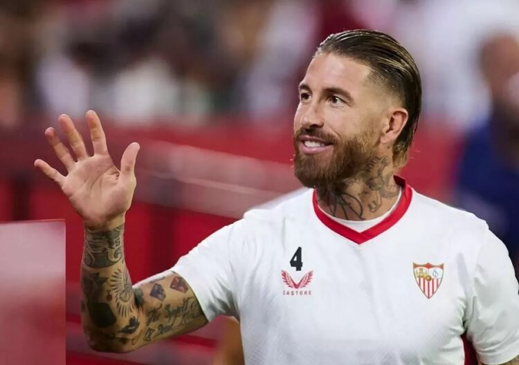 Sergio Ramos Menolak Pensiun, Selangkah Lagi Gabung Klub Top Liga Meksiko Asuhan Martin Demichelis 1 RUMOR— Eks bek Real Madrid Sergio Ramos rupanya masih berhasrat untuk melanjutkan karier sepak bolanya. Setelah lama menganggur, sang pemain kini tinggal selangkah lagi membela klub Liga Meksiko, Rayados de Monterrey.