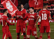 Sikat Spurs 4-0 di Anfield, Arne Slot Memburu Sejarah Piala Liga Bersama Liverpool