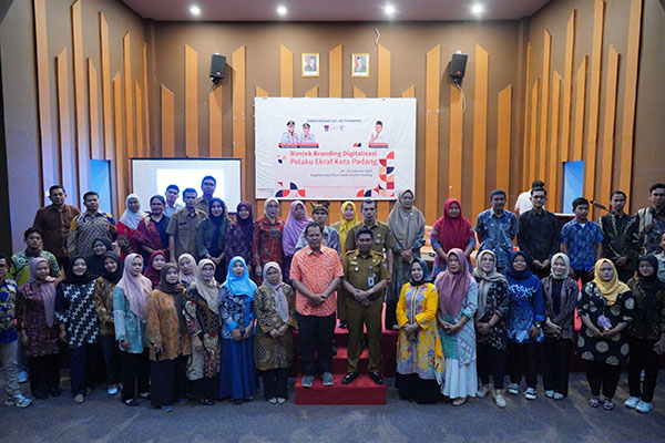 Bimtek Branding Digitalisasi, Pacu Daya Saing Pelaku Ekonomi Kreatif Kota Padang 1 Bimtek— Penyelenggaraan Bimtek Branding Digitalisasi Pelaku Ekraf Kota Padang di Bagindo Aziz Chan Youth Center Padang.