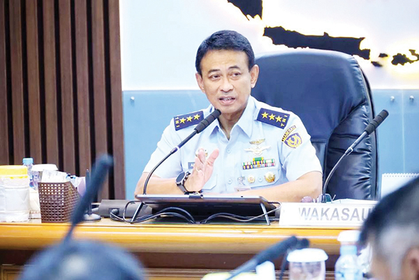 Ikuti Arahan Presiden Prabowo, Angkatan Udara Terus Dorong Kesiapan Tempur Satuan Operasi 1 RAPAT EVALUASI— Wakil Kepala Staf Angkatan Udara Marsekal Madya TNI Andyawan Martono Putra memimpin rapat evaluasi lomba antar satuan operasional TNI AU pada Rabu (5/2).