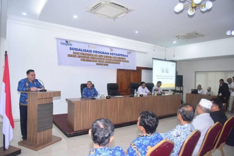 Pj Wako Sawahlunto Fauzan Hasan, Buka Sosialisasi Program Taspen dan Pembekalan Masa Purna Tugas ASN 1 BUKA— Pj Wako Sawahlunto Fauzan Hasan berikan sambutan saat membuka Sosialisasi Program Taspen dan Pembekalan Masa Purna Tugas ASN, di Hotel Khas Ombilin, pada Senin (17/2).