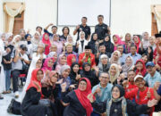 Mengenang Masa Sekolah, Bupati Agam Gelar Silaturahmi Bersama Alumni SMAN 1 Bukittinggi