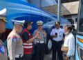 Ditlantas Polda Sinergi dengan BPTD Kelas II Sumbar, Gelar Rampcheck di Sejumlah Pool Angkutan di Padang 11 Ditlantas Polda Sinergi dengan BPTD Kelas II Sumbar, Gelar Rampcheck di Sejumlah Pool Angkutan di Padang