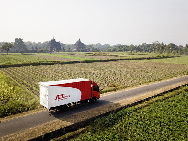 J&T Express Masuk dalam 500 Perusahaan Terbaik di Asia Pasifik 1 pengakuan bergengsi -J&T Express sebagai perusahaan logistik berskala global meraih pengakuan bergengsi dengan masuk dalam daftar Asia-Pacific’s Best Companies of 2025 versi TIME dan Statista.