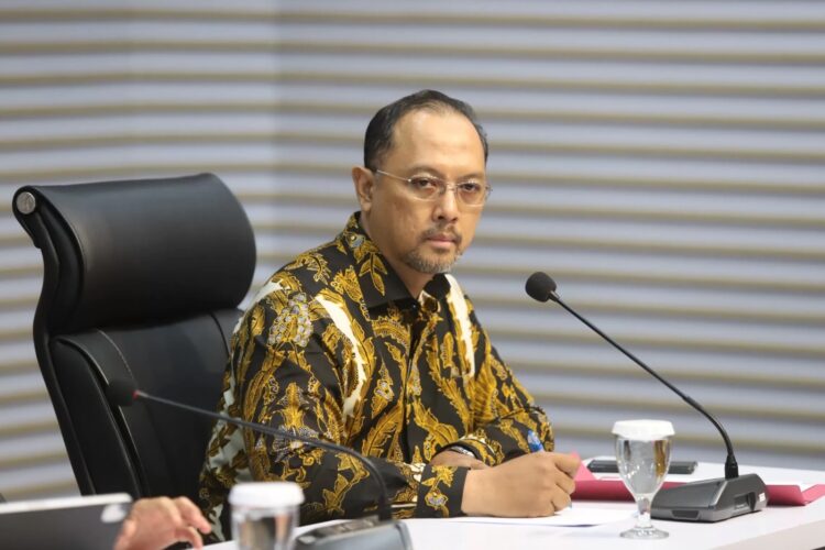 KORUPSI— Juru Bicara KPK Tessa Mahardika paparkan penetepan tiga tersangka dugaan korupsi digitalisasi 
SPBU PT Pertamina.