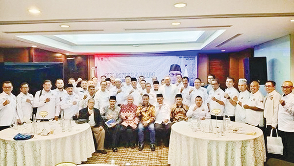 Ketua DPW IKM se-Indonesia Dukung Andre Rosiade jadi Calon Tunggal Ketum DPP IKM 1 DEKLARASI— DPW IKM seluruh Indonesia mendeklarasikan dukungan kepada Andre Rosiade untuk menjadi calon Ketua DPP IKM yang akan dilaksanakan pada Munas akhir April 2025.