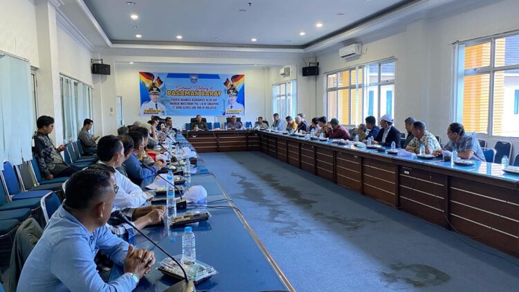 Bersama PT Andalas Nusantara Centre, Pemkab Pasbar Siap Dukung Pengembangan Potensi Daerah 1 KEMBANGKAN POTENSI DAERAH— Pemerintah Kabupaten Pasaman Barat saat menerima kunjungan dari PT Andalas Nusantara Centre, dalam rangka pengembangan potensi daerah.