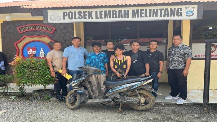 CURANMOR— Pelaku FS diamankan di Mapolsek Lembah Melintang terkait kasus pencurian sepeda motor.