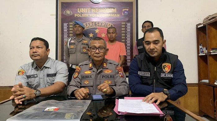 Viral di Medsos, Pelaku Penganiayaan Serahkan Diri ke Polisi, Emosi Gegara Merasa Ditipu Bisnis Jual Beli Motor Bekas 1 PENGANIAYA DITANGKAP— Pelaku R yang melakukan penganiayaan diamankan di Polsek
Kota Pariaman setelah menyerahkan diri.