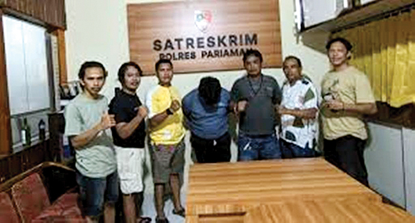 Bejat! 2 Pemuda Perkosa Gadis Bawah Umur Bergantian, Diajak Raun Pakai Mobil lalu Dikurung di Rumah 1 PERKOSA— Pelaku pemerkosaan terhadap gadis bawah umur ditangkap jajaran Satreskrim Polres Pariaman.