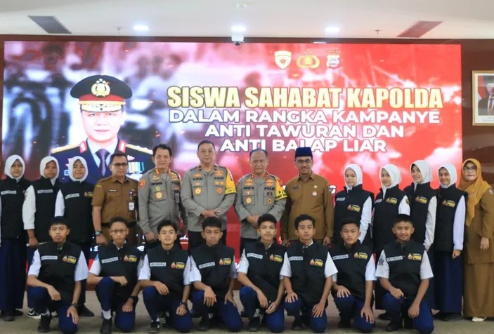 Luncurkan Program Siswa Sahabat Kapolda, Polda Sumbar Gandeng Pelajar Sosialisasikan Zero Tawuran dan Balap Liar 1 Siswa Sahabat Kapolda