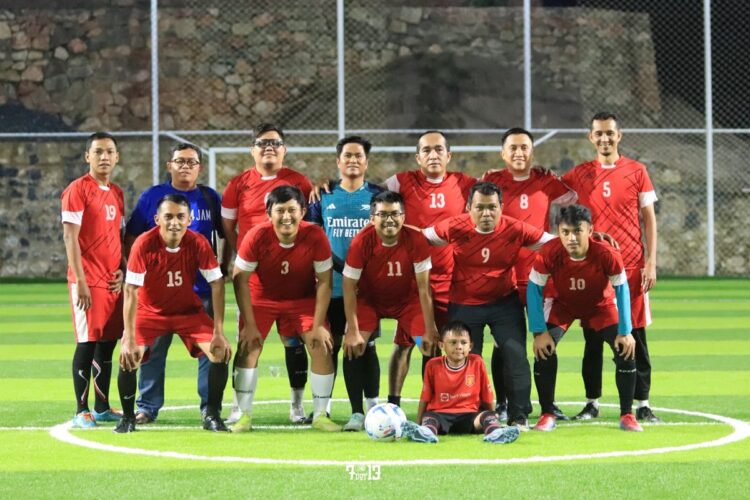 Wartawan Payakumbuh Jajal Station Mini Soccer Cafe 1 HADAPI— Tim Bola Wartawan Luak Limo Puluah saat menghadapi tim bola wartawan Bukittinggi.