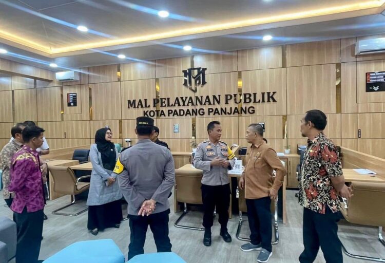 Selama Januari Tercatat 1.216 Kunjungan di MPP, Dukcapil Terbanyak 1 JADI PILIHAN—Mal Pelayanan Publik (MPP) Padang Panjang semakin menjadi pilihan utama masyarakat dalam mengurus berbagai administrasi dan layanan publik.