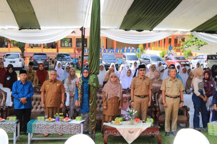 Sixpa Islamic Competition dan Futsal Tournament 2025 Dihelat 1 PEMBUKAAN— Plt Kepala Dinas Pendidikan Pemuda dan Olahraga Kota Pariaman Riky Falantino, menghadiri pembukaan Sixpa Islamic Competition ke-5 dan Sixpa Futsal Tournament ke-2 Tahun 2025 di halaman SMAN 6 Pariaman, Kecamatan Pariaman Utara Kota Pariaman.