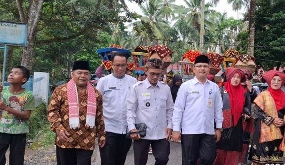Sosialisasi Posbakum Tahun 2025, Kanwil Kemenkumham Sumbar Sosialisasi PJA di Ulakan Tapakih 1 BANTUAN HUKUM—Pemkab Padangpariaman bersama Kemenkumham Sumbar melaksanakan Sosialisasikan Paralegal Justice Award (PJA) tahun 2025, Pos Bantuan Hukum (Posbankum), di Aula Kantor Wali Nagari Padang Toboh Ulakan.