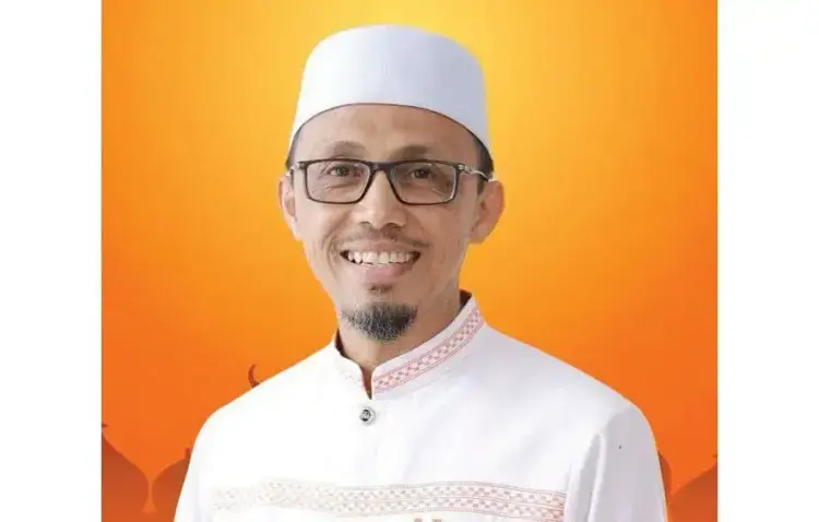 Bersih dan Wangi 1 Irsyad Syafar
(Anggota DPRD Sumbar F-PKS)