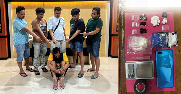 Digerebek, Pengedar Sembunyikan Sabu dalam Bantal 1 PENGEDAR SABU— Pelaku SJH ditangkap Tim Satresnarkoba Polres Pessel
beserta barang bukti narkotika jenis sabu.