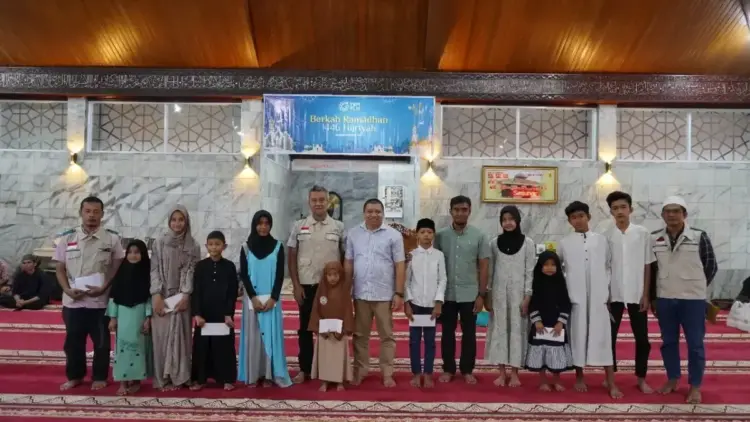 Gelar Acara Berkah Ramadhan, YBM PLN UID Sumbar Salurkan Rp932,9 Juta untuk Ribuan Penerima Manfaat 1 berbagi kebahagiaan --PT PLN (Persero) melalui YBM berbagi kebahagiaan dalam bulan Ramadan dengan menyalurkan bantuan kepada para penerima manfaat dalam program Berkah Ramadhan 1446 H. Acara berlangsung secara serentak di seluruh unit PLN se-Indonesia pada Rabu (19/03).
