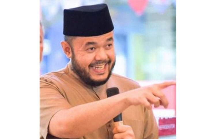 Tingkatkan Citra dan Pelayanan Publik, ASN Pemko Padang Dibekali Bimtek Keprotokolan dan MC 1 Fadly Amran
Wali Kota Padang