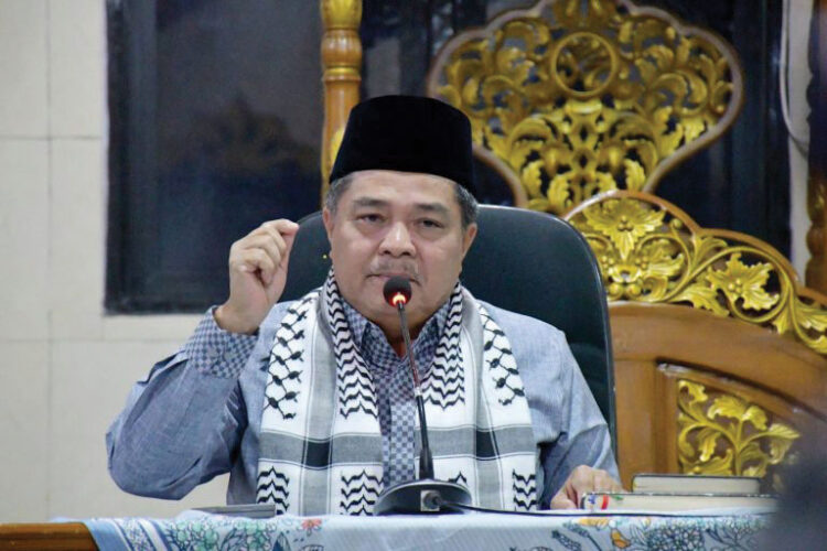 Bupati Agam Beri Ceramah Agama, Ramadhan sebagai Momentum Perubahan 1 CERAMAH AGAMA— Usai memimpin Shalat Subuh berjamaah di Masjid Nurul Ikhlas, Perumnas Talago Permai Surabayo, Kecamatan Lubuk Basung, Bupati Agam, Benni Warlis, memberikan ceramah agama yang mengangkat tema Ramadhan sebagai Momentum Perubahan, Minggu (2/3).