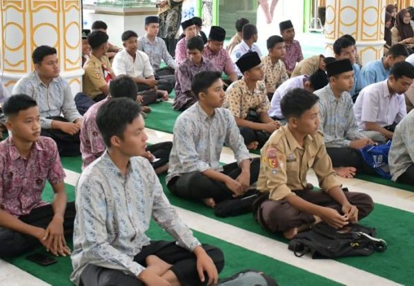 Bupati Agam Buka Pesantren Ramadhan Unggulan SMA