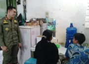 Berikan Rasa Nyaman bagi Umat Berpuasa, Satpol PP Gelar Razia Warung Kelambu