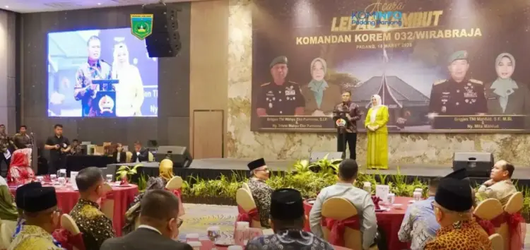 Wako Hendri Arnis Hadiri Lepas Sambut Danrem 032/Wirabraja 1 Hadiri Acara Lepas Sambut Komandan Korem 032 Wirabraja