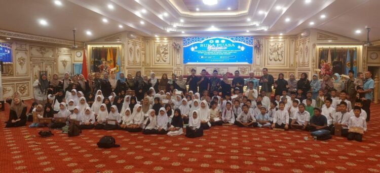 Gandeng RSGMP dan FKG Baiturrahmah, Yayasan Sahabat Mulia Madani Berbuka Bersama 150 Anak Yatim dan Dhuafa 1 IMG 20250318 WA0010