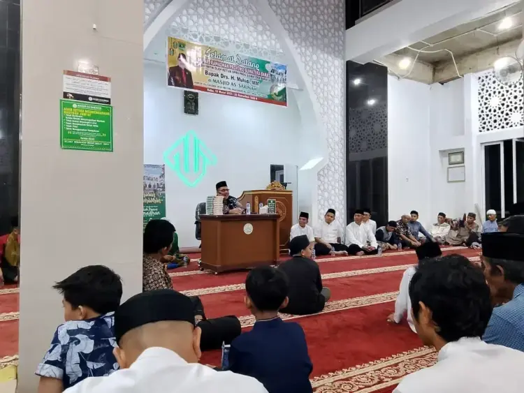 Safari Ramadhan di Balai Gadang, Muhidi Ingatkan Warga Tetap Jaga Keamanan dan Kerukunan 1 Safari Ramadhan— Ketua DPRD Sumbar, Muhidi, Safari Ramadhan di Balai Gadang, Kototangah.