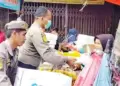 Pasar Raya Barat Kembali Semrawut, Pedagang Buah Ditertibkan, Sudah Ada Fase VII, PKL masih Jualan di Badan Jalan 11 Pasar Raya Barat Kembali Semrawut, Pedagang Buah Ditertibkan, Sudah Ada Fase VII, PKL masih Jualan di Badan Jalan